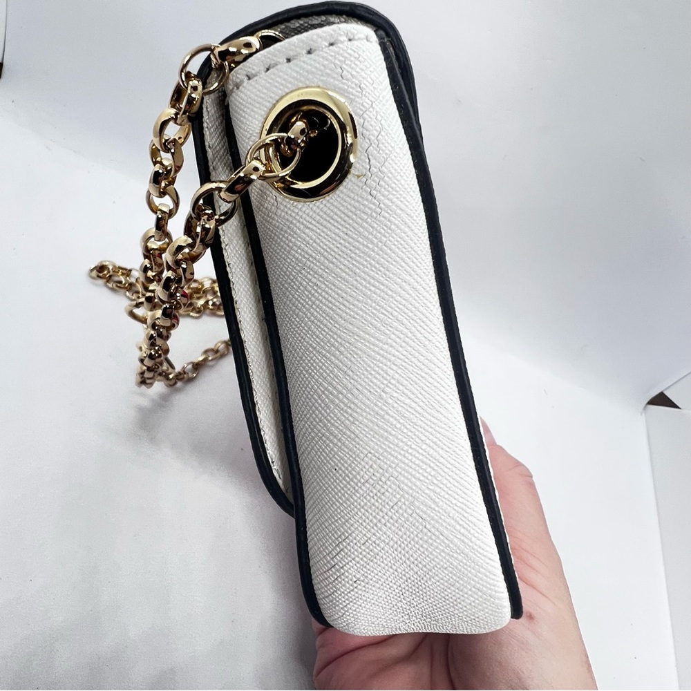 Juicy Couture x Baron Von Fancy Kissez Crossbody Bag. - Picture 7 of 13